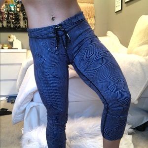 Nike three quarter workout leggings